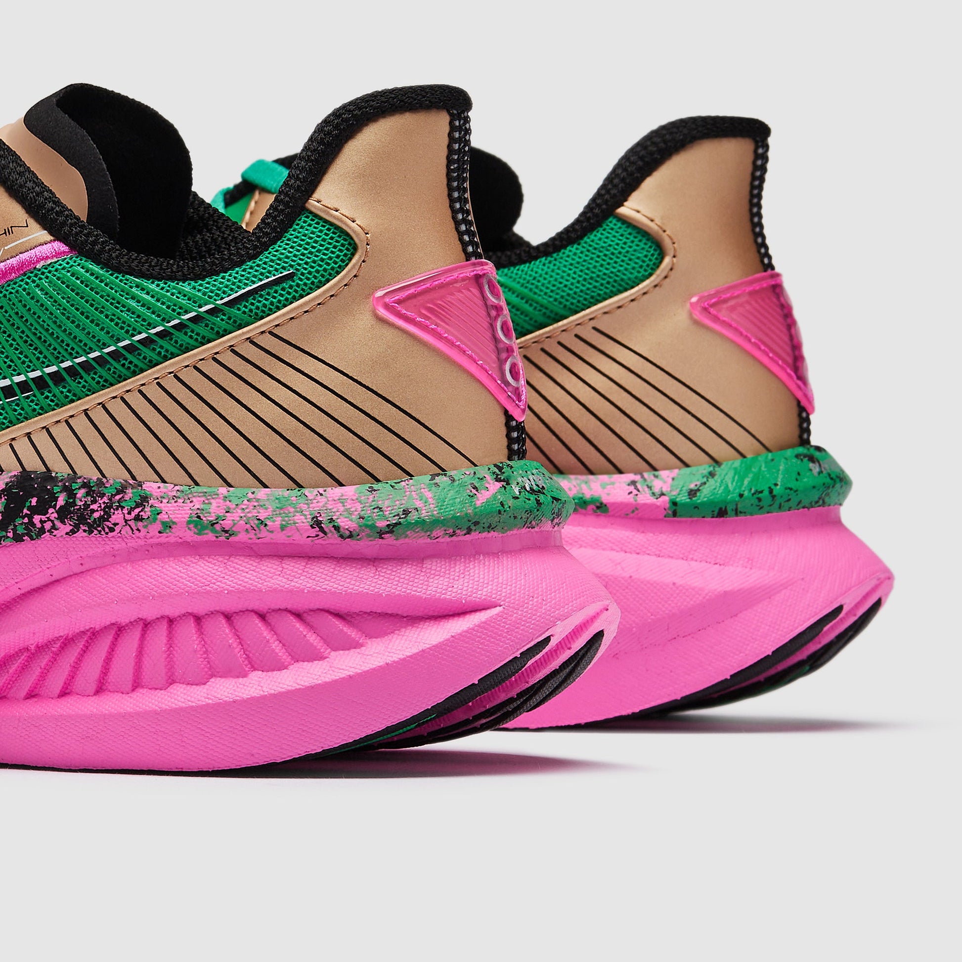 Saucony Womens Endorphin Azura