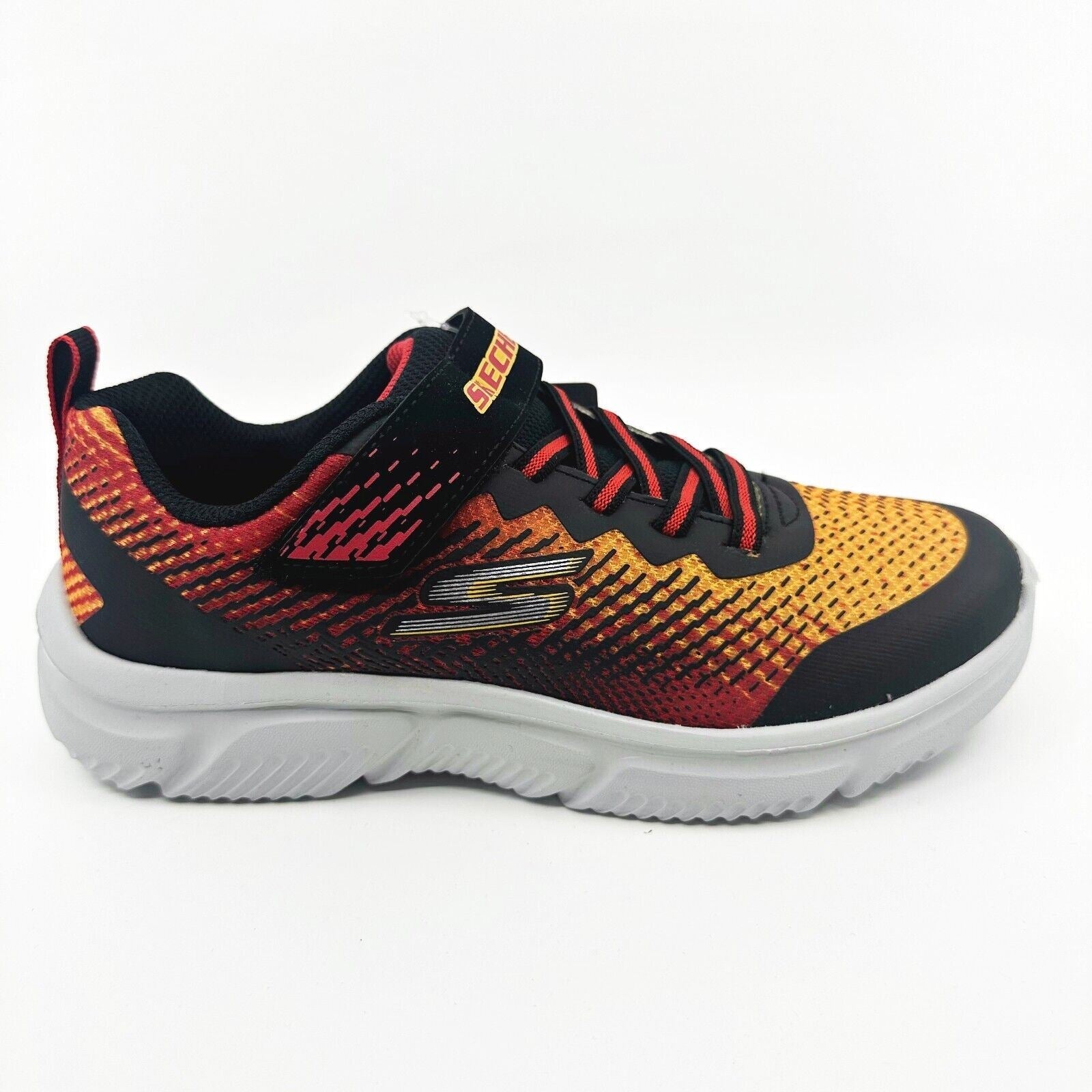 Skechers Go Run 650 Norvo Black Red Kids Size 5 Sneakers