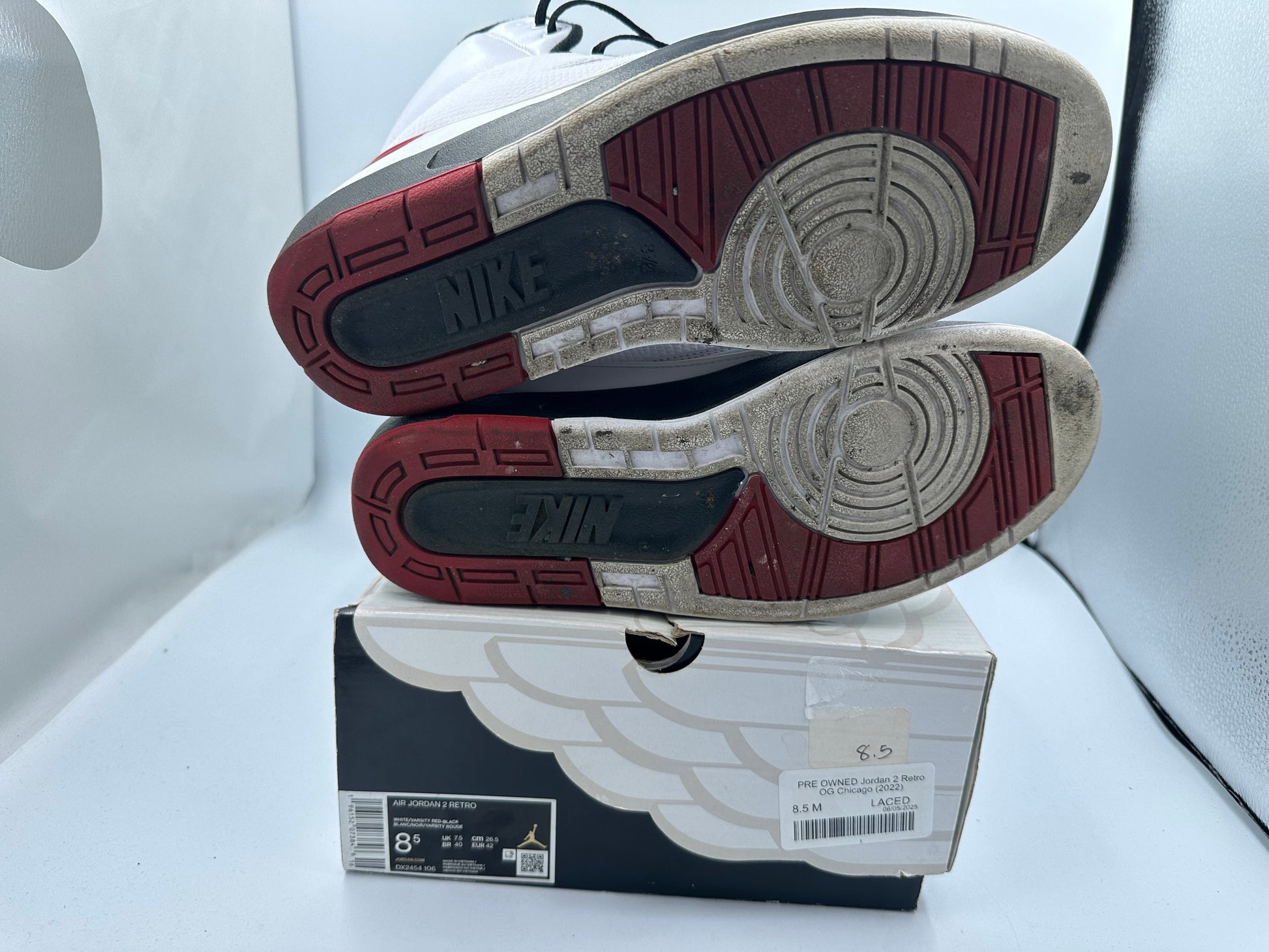 PRE OWNED Jordan 2 Retro OG Chicago (2022)