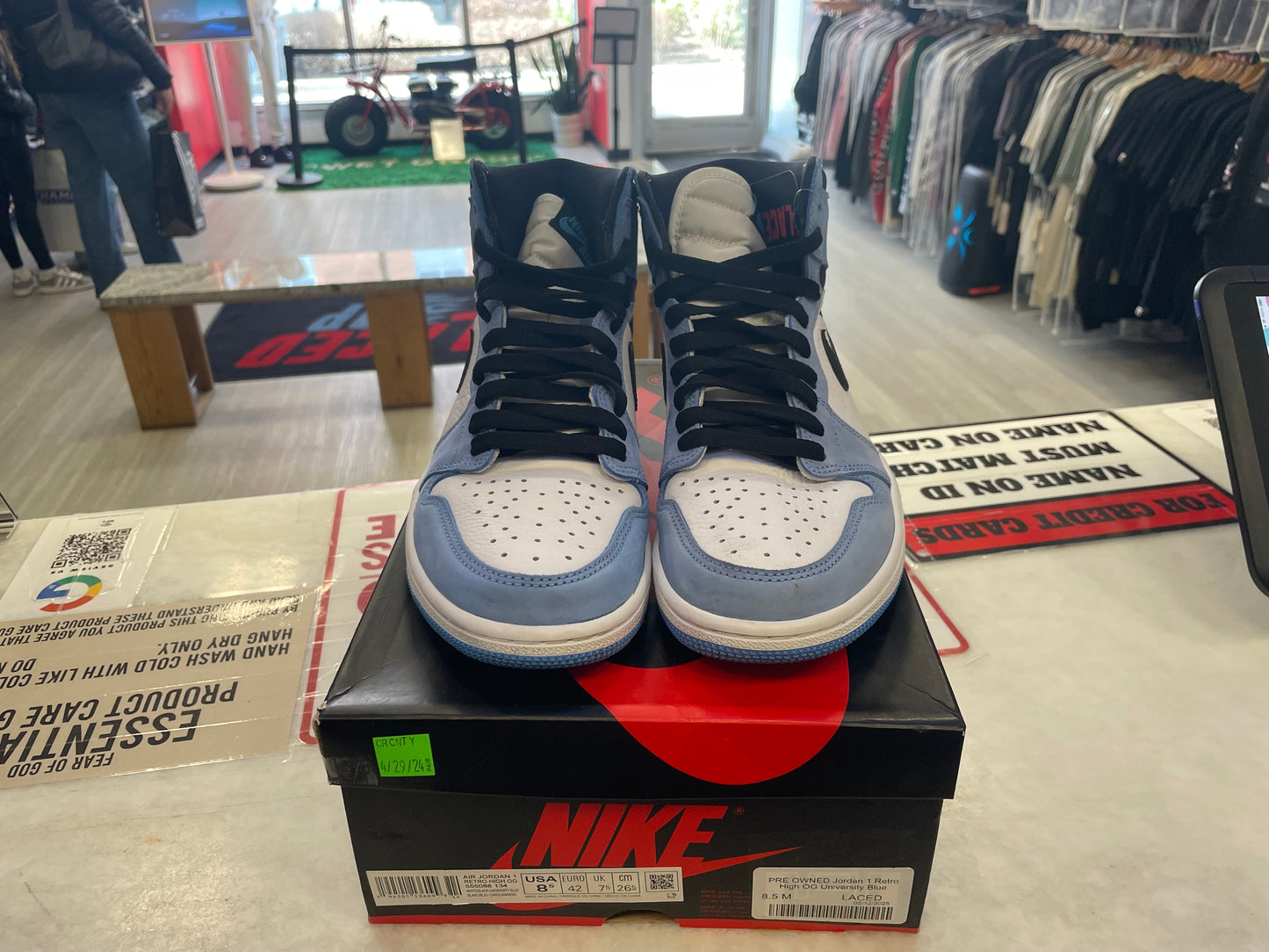 PRE OWNED Jordan 1 Retro High OG University Blue