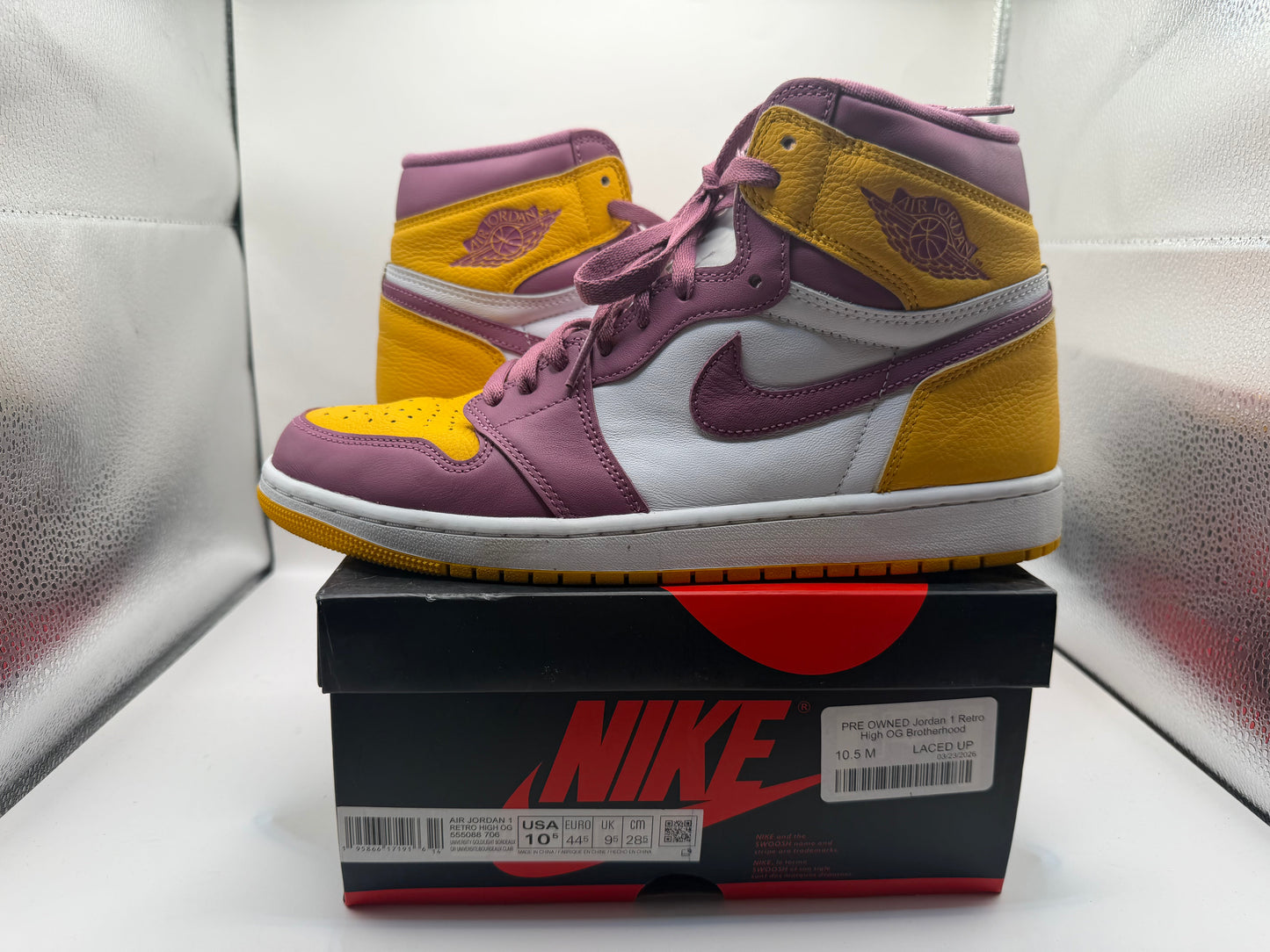 PRE OWNED Jordan 1 Retro High OG Brotherhood