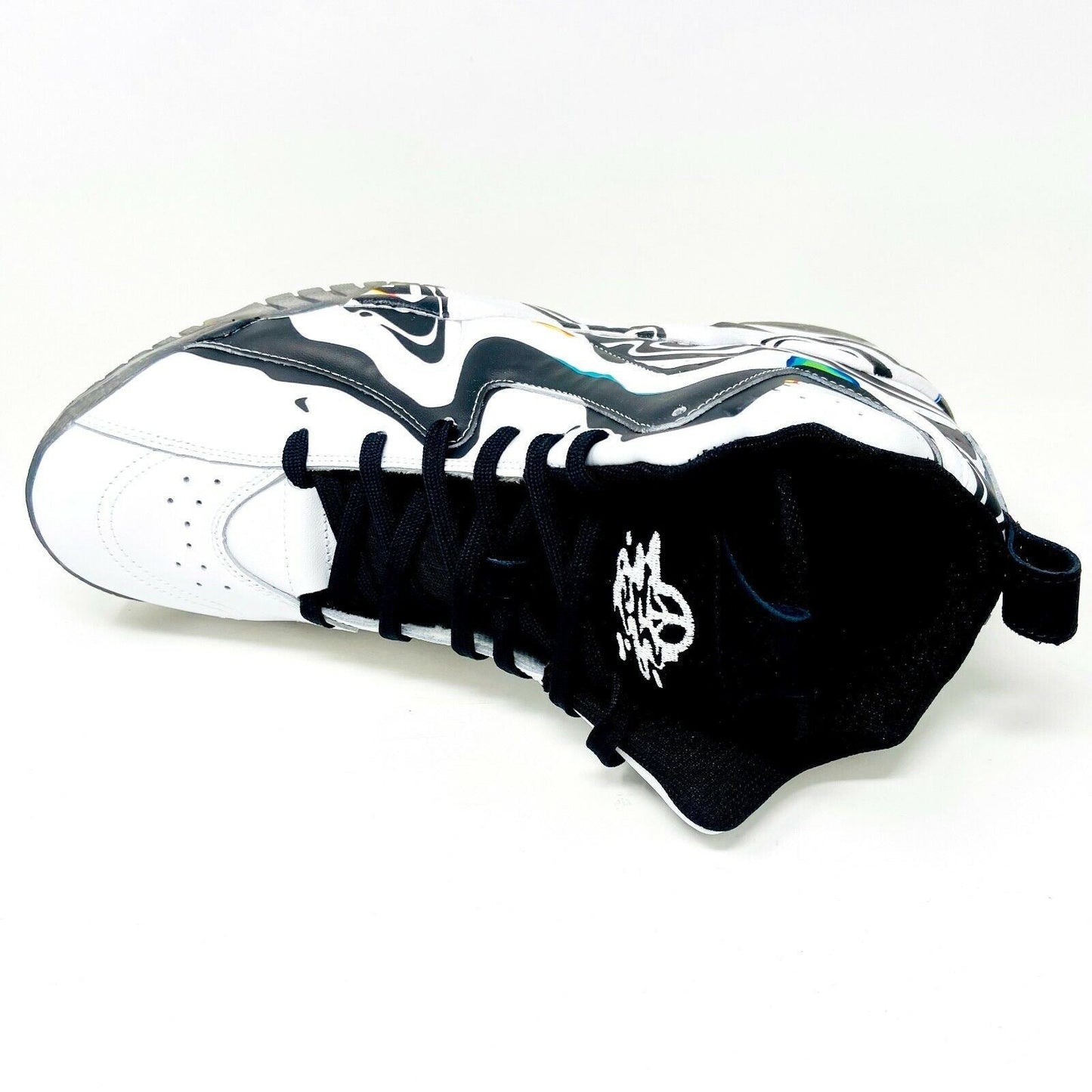 Reebok Kamikaze II Mid International Peace Day White Black Mens Size 15 FY6116